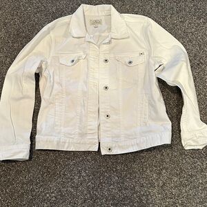 Lucky Brand White Denim Jacket. Women’s Size Large. In great condition!